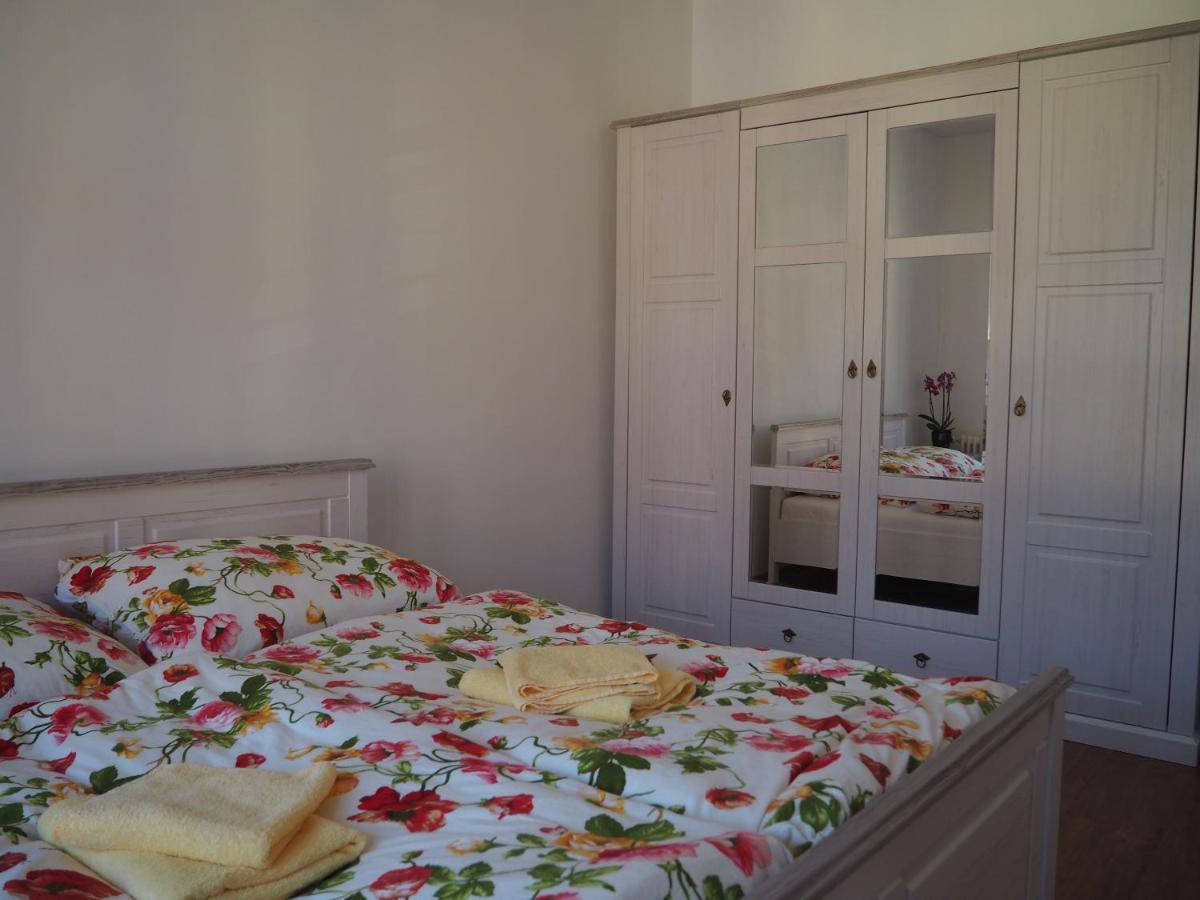 Apartmany Nejdek Exterior foto